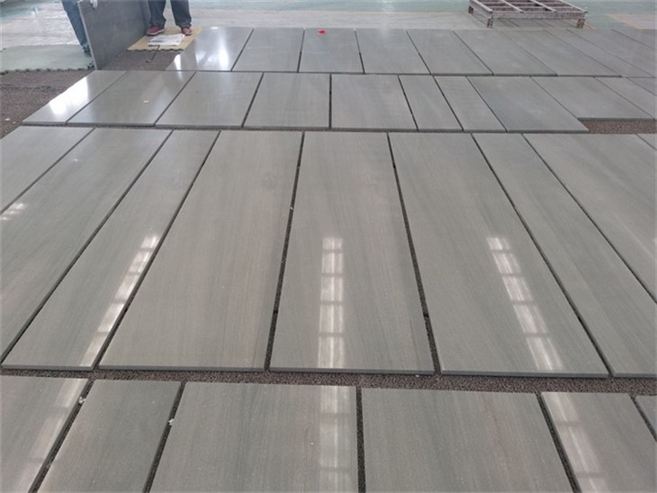 Natural quartzite tile