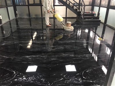 Kopalniške ploščice iz temnega marmorja