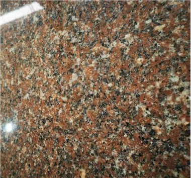 Pulti iz rdečega granita