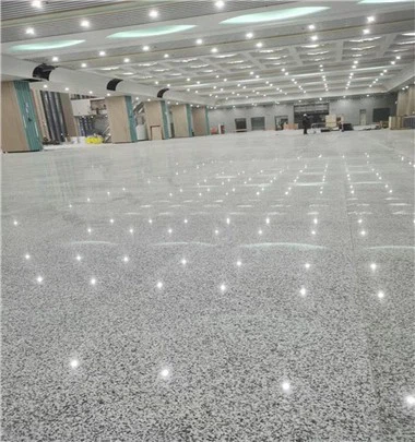 Granitne talne ploščice White Sparkle